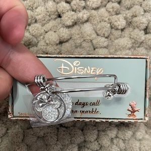 Disney’s Minnie Mouse Bracelet. *NEW*